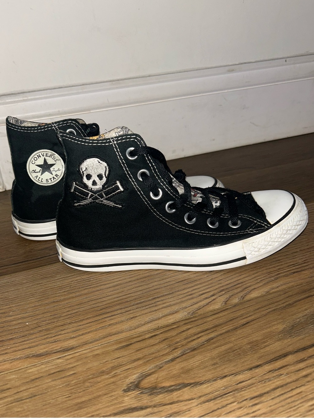 RARE VINTAGE JACKASS x Converse Black High-Top Sneakers